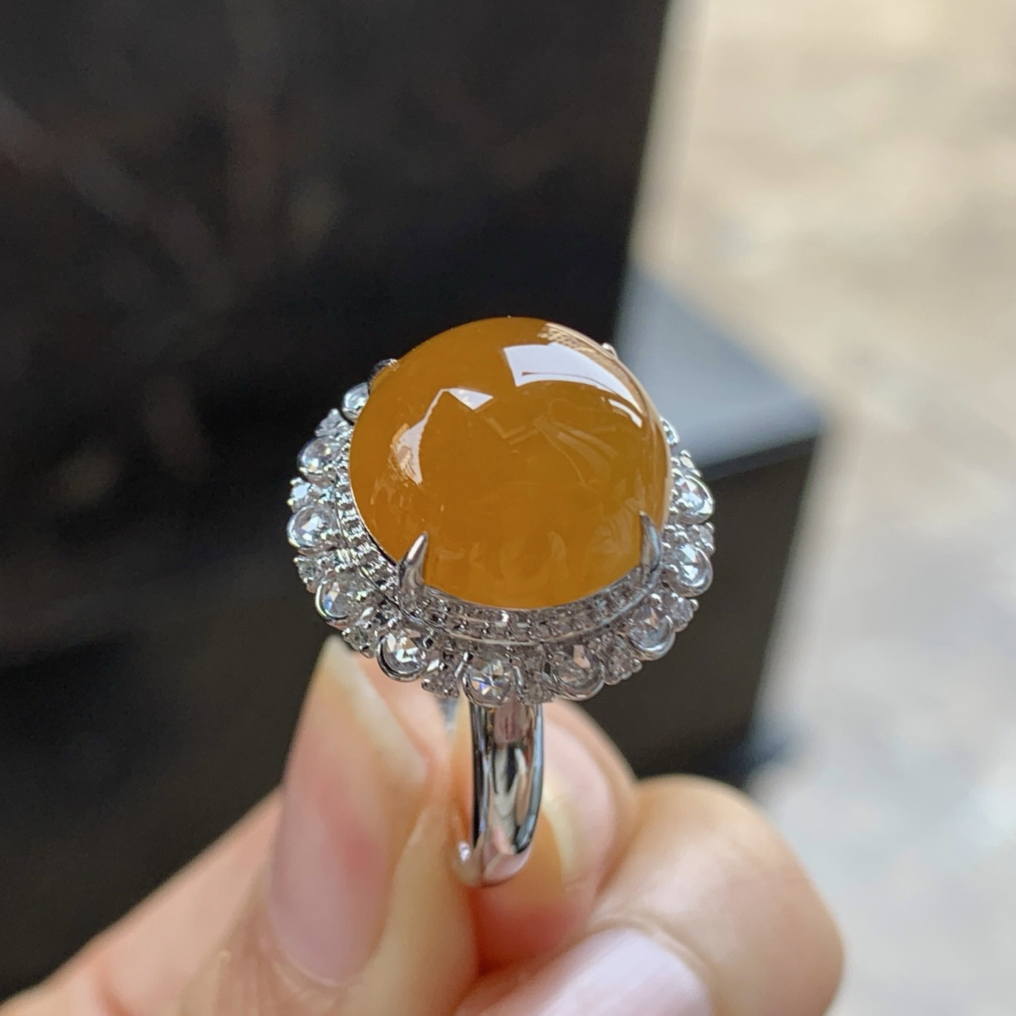 金钻镶嵌红翡戒面^_^饱满 鲜艳 尺寸13