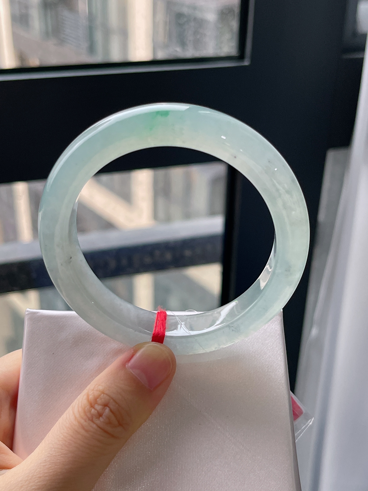 正圈55.2圈口，翡翠冰糯种飘绿手镯