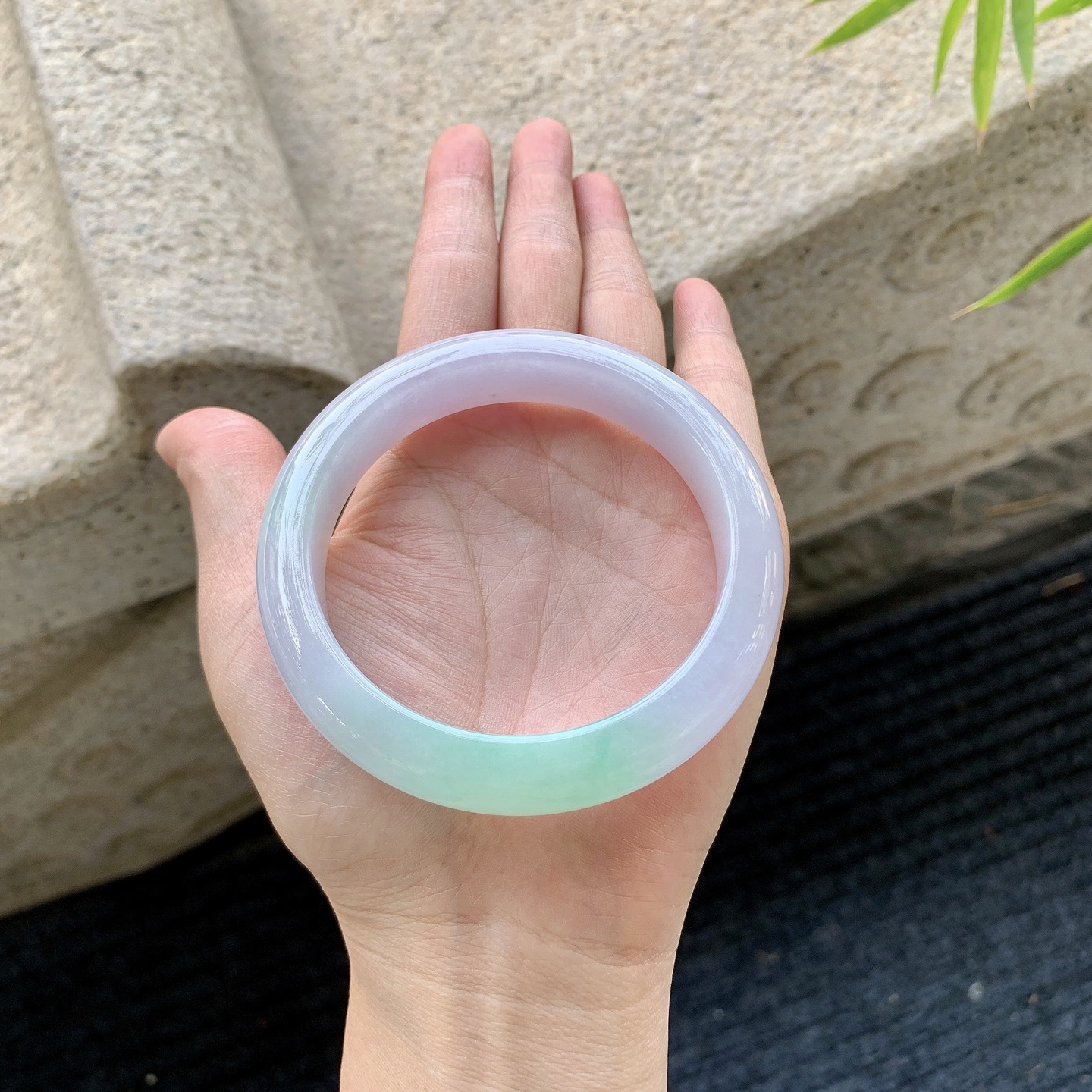 正圈58 59【圈口】59.1/13.2/9【编码】H1121471【描述】糯冰椿彩，水润，种老，细