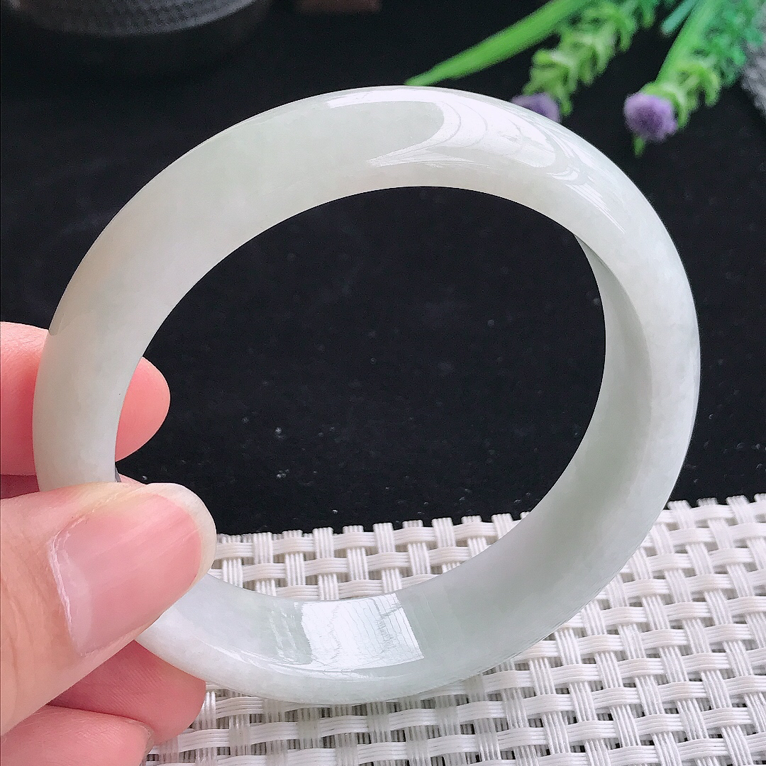 实拍A货翡翠59/15.3/8老坑秀气温润轮胎手镯翡翠宽边玉镯平安镯美人镯