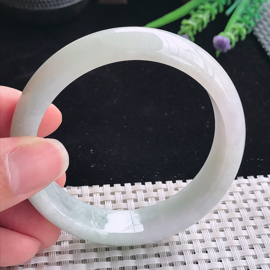 实拍A货翡翠59/15.3/8老坑秀气温润轮胎手镯翡翠宽边玉镯平安镯美人镯