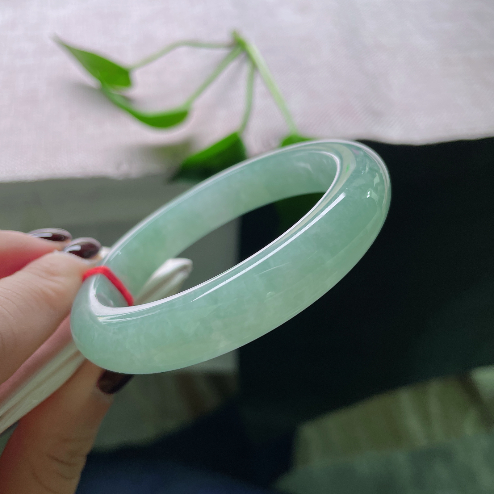 56.6/12.1/8.7，湖水绿正圈，水头好，青烟袅袅，绿水浮光的意境感，唯美..