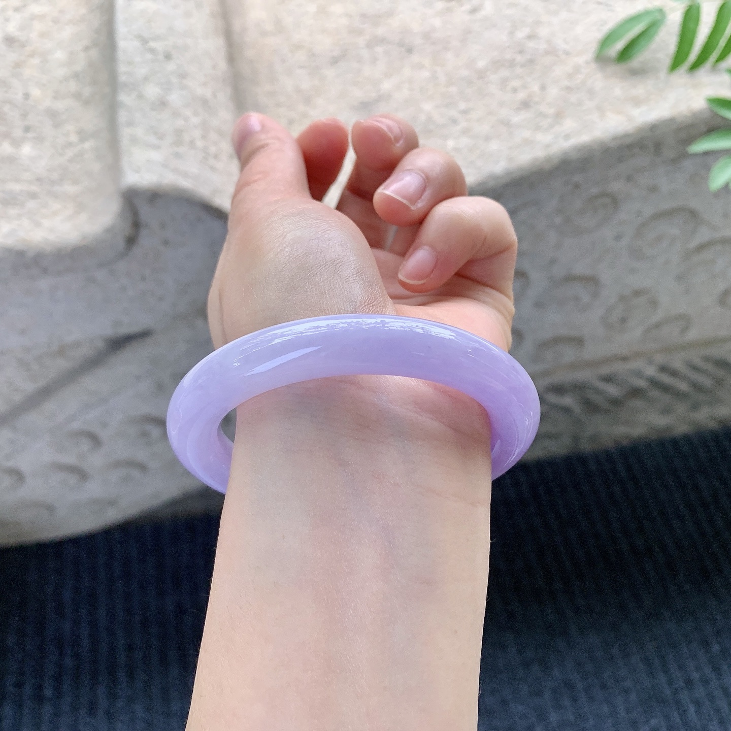 圆条54 55【圈口】55.3/10/10【编码】T3121437【描述】满紫，水润，种老，细腻，无裂