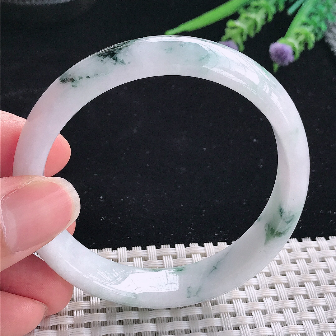 实拍A货翡翠57/13.3/7老坑精美温润飘花手镯翡翠宽边玉镯平安镯美人镯