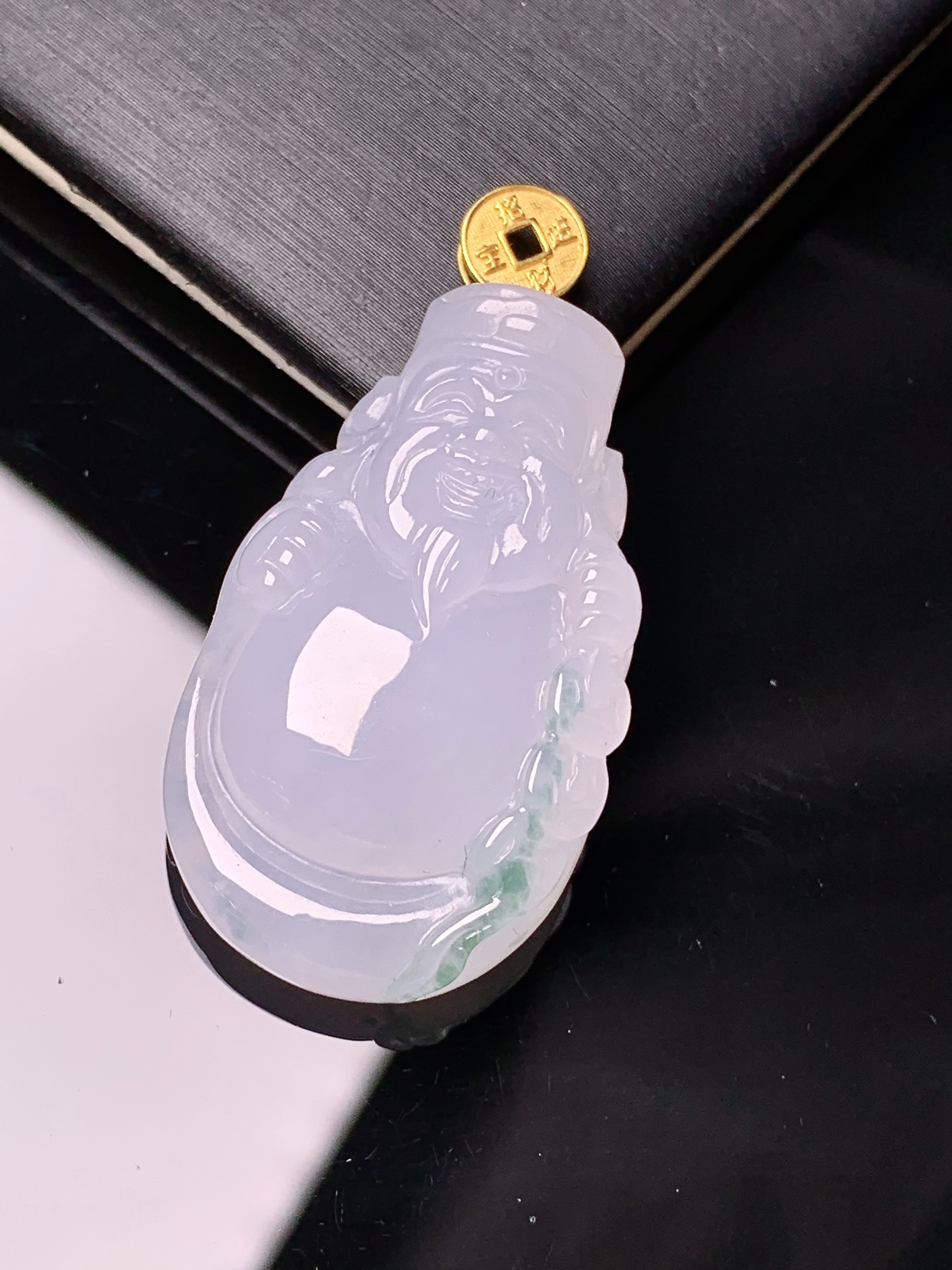 18k金镶嵌冰种财神爷吊坠 玉质细腻 色泽艳丽清新 水润亮眼 整体尺寸39.3*19.5*7e1