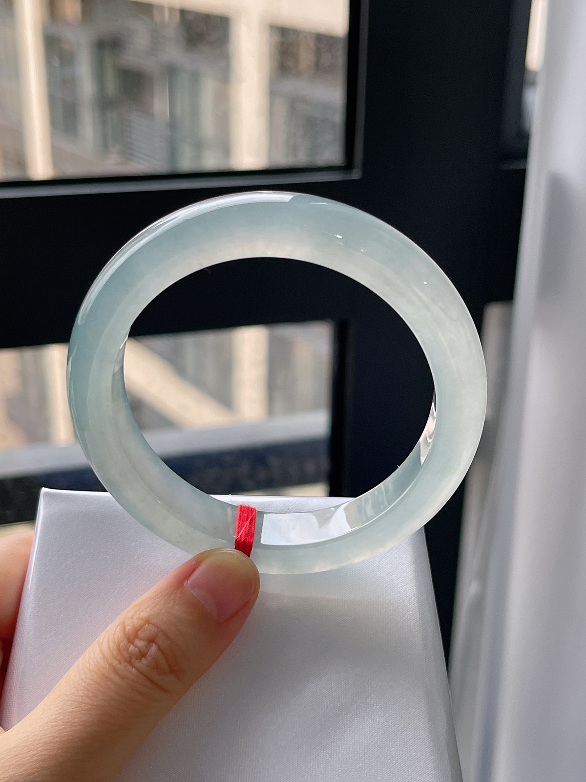 正圈56.2圈口，翡翠冰种白色手镯