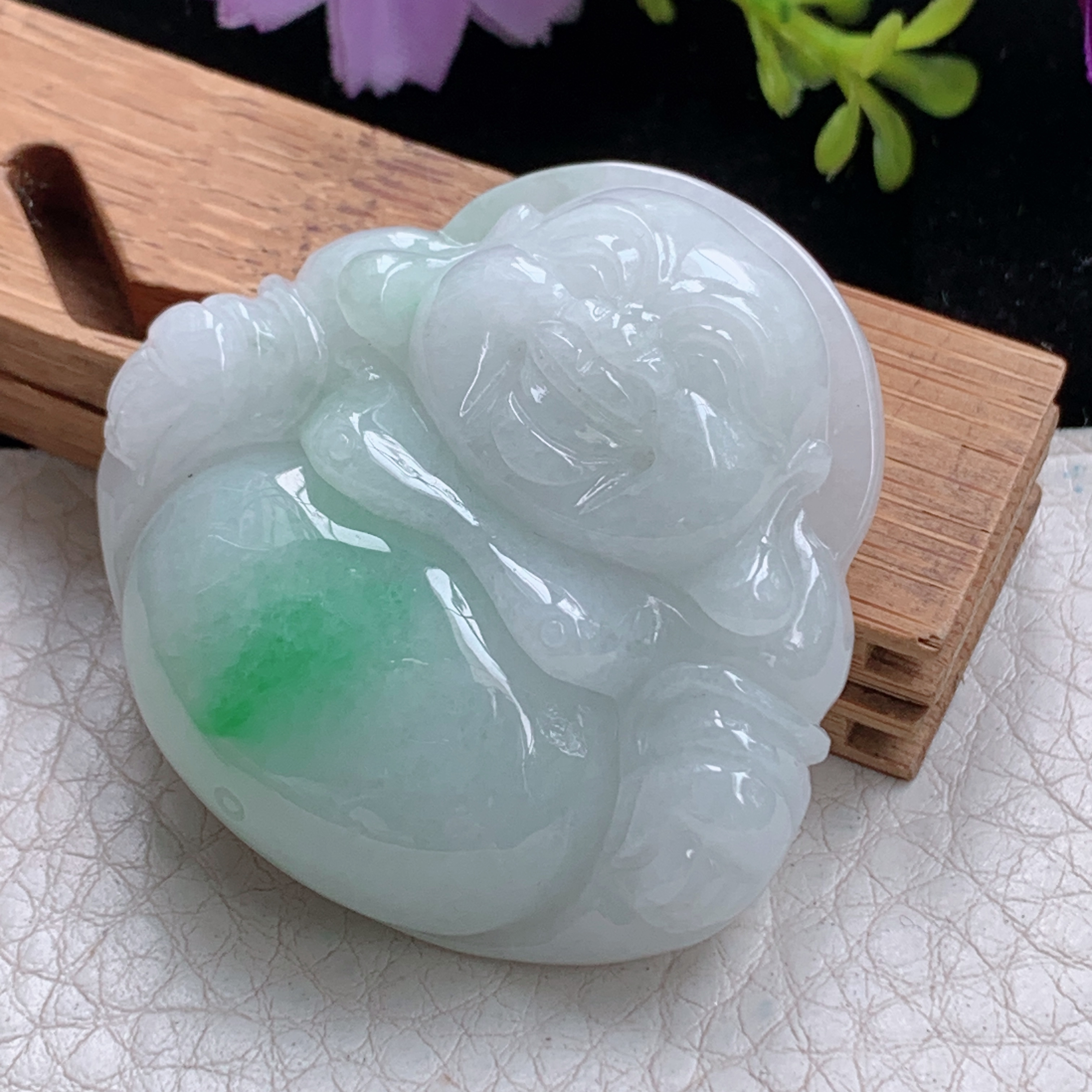 zen实拍43*44.8*11.8缅甸翡翠飘绿佛公吊坠大肚弥勒佛像项坠白底青