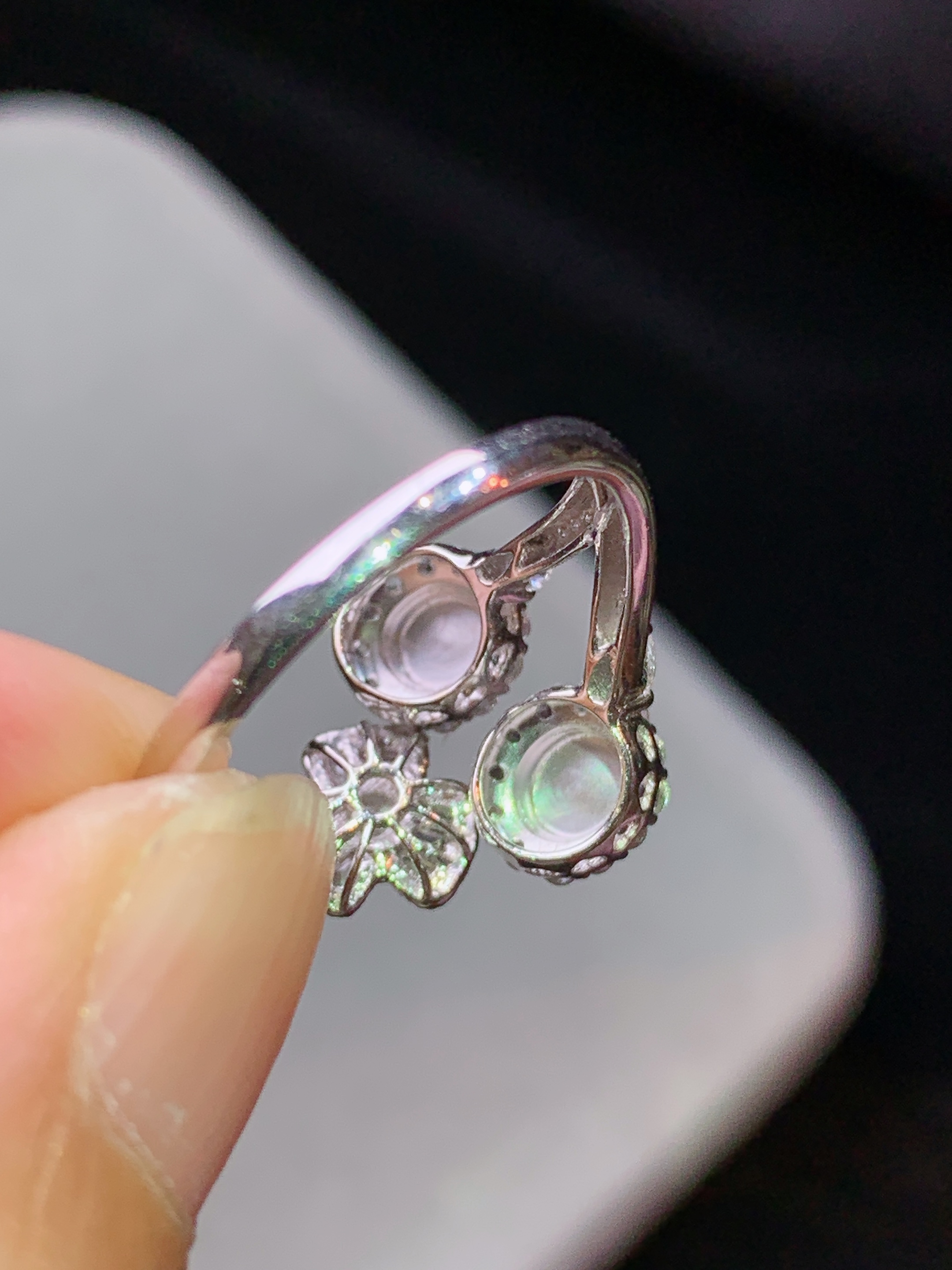 18k金钻镶嵌冰阳绿蛋面组合戒指 玉质细腻 水润亮眼 色泽艳丽 圈口11.5 裸石尺寸4.2*3.5*2k1