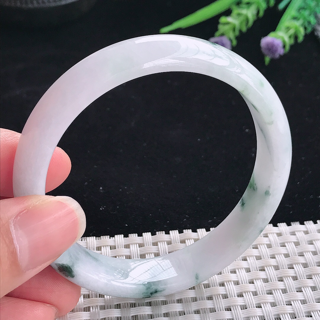 实拍A货翡翠57/13.3/7老坑精美温润飘花手镯翡翠宽边玉镯平安镯美人镯