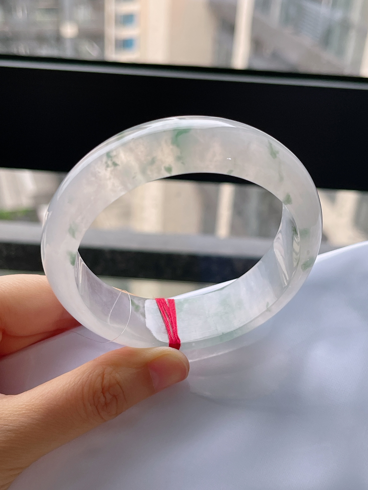 正圈58.7圈口，翡翠冰种飘花手镯