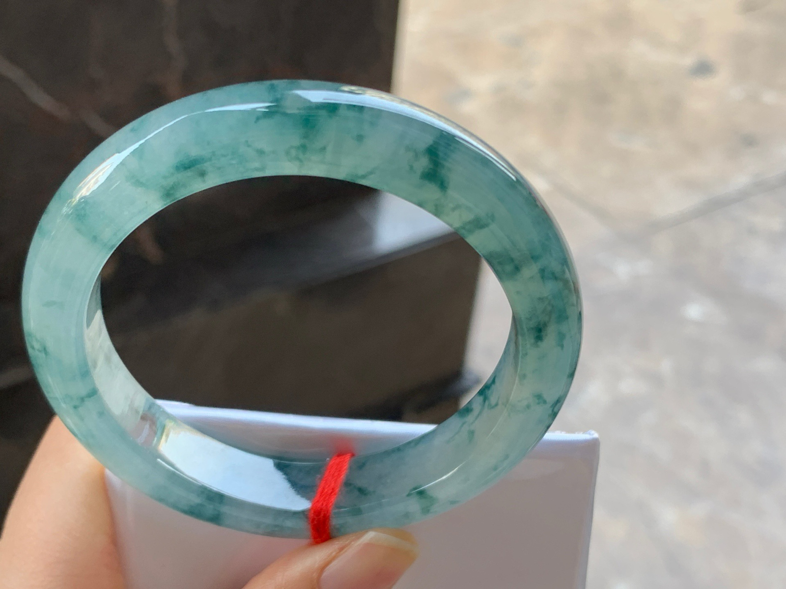 56-12.5-9.3

冰蓝花手镯^_^飘花浓郁