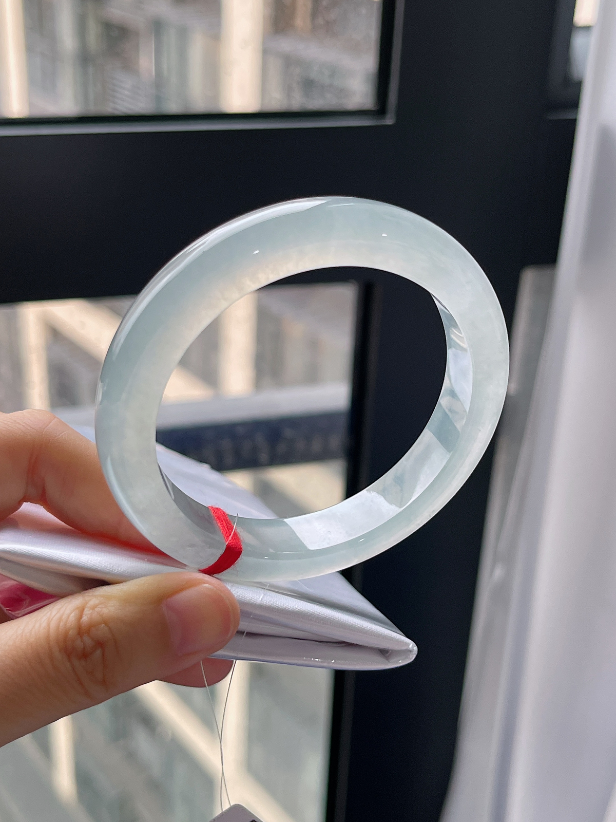 正圈56.2圈口，翡翠冰种白色手镯