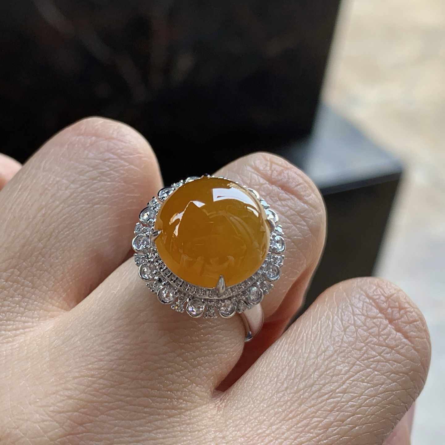 金钻镶嵌红翡戒面^_^饱满 鲜艳 尺寸13