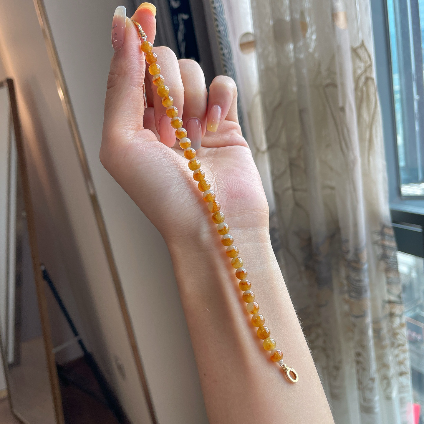 冰黄手串  18K  
尺寸：6/29颗