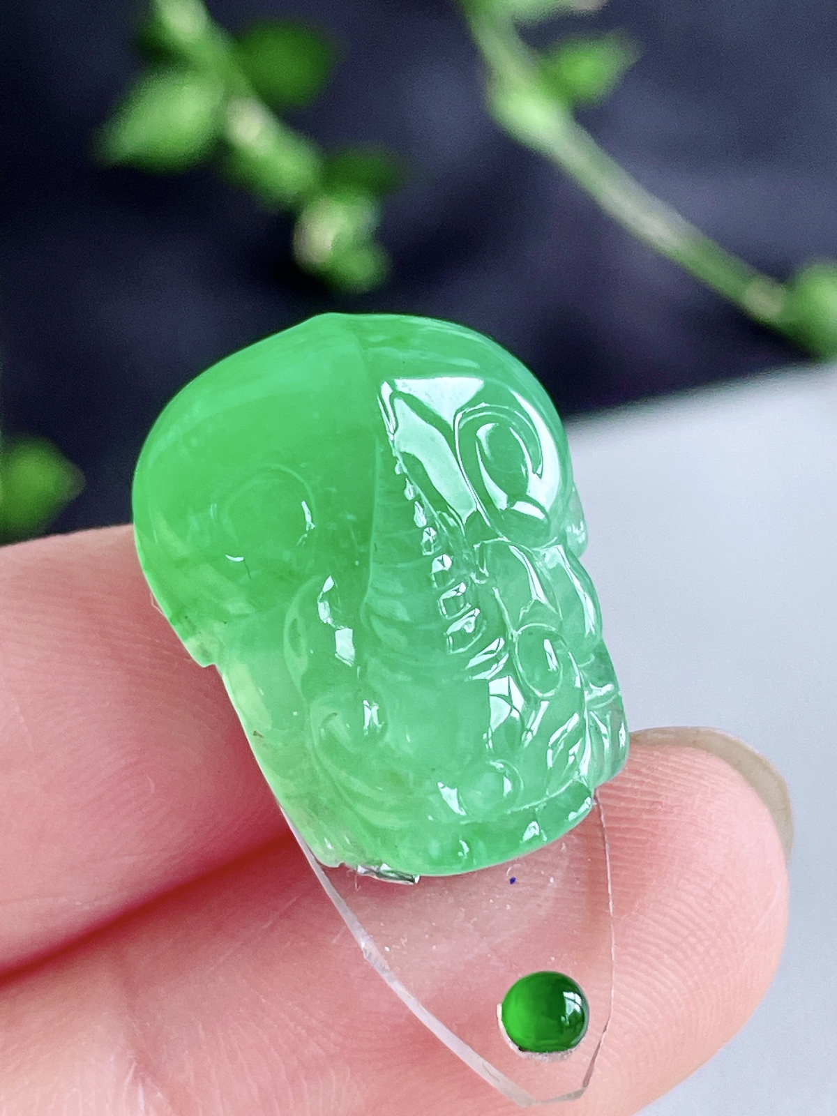 【裸石】冰甜阳绿貔貅吊坠
【说明】缅料 性价比高  
【尺寸】21.2-16.1-7..