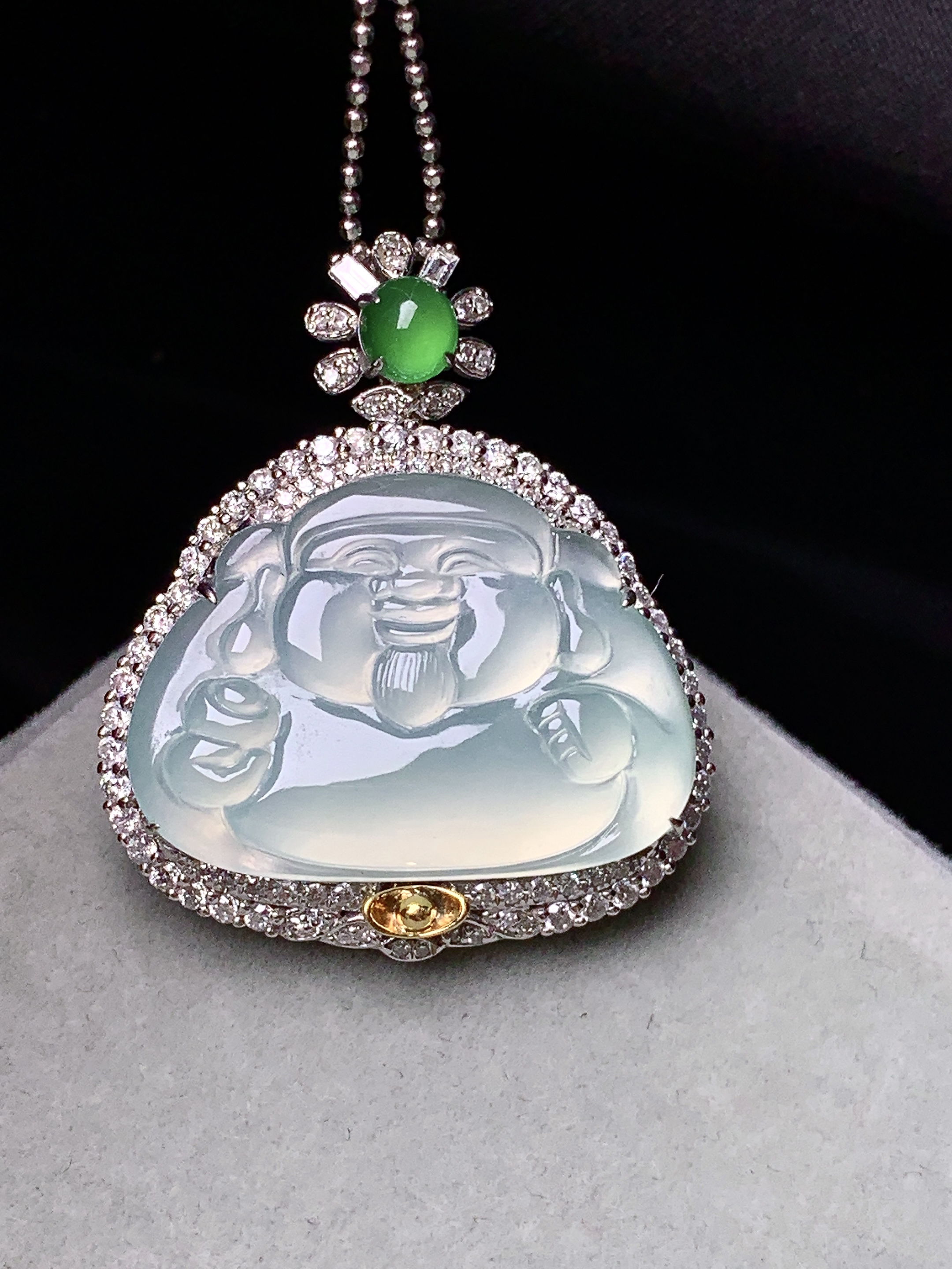 18k金钻镶嵌冰种财神爷吊坠 玉质细腻 水润亮眼 色泽艳丽 整体尺寸30.3*25.6*9.5k1