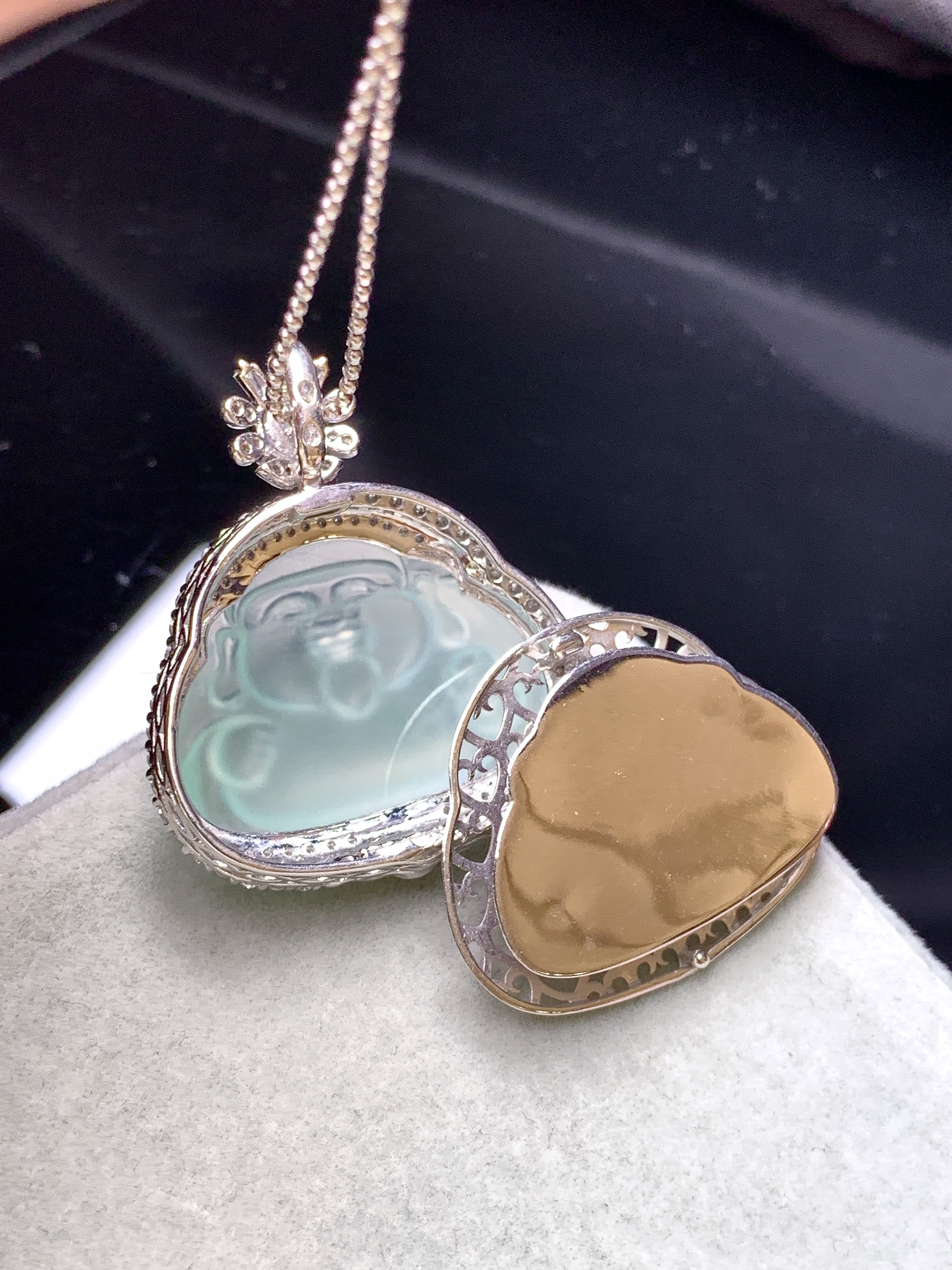 18k金钻镶嵌冰种财神爷吊坠 玉质细腻 水润亮眼 色泽艳丽 整体尺寸30.3*25.6*9.5k1