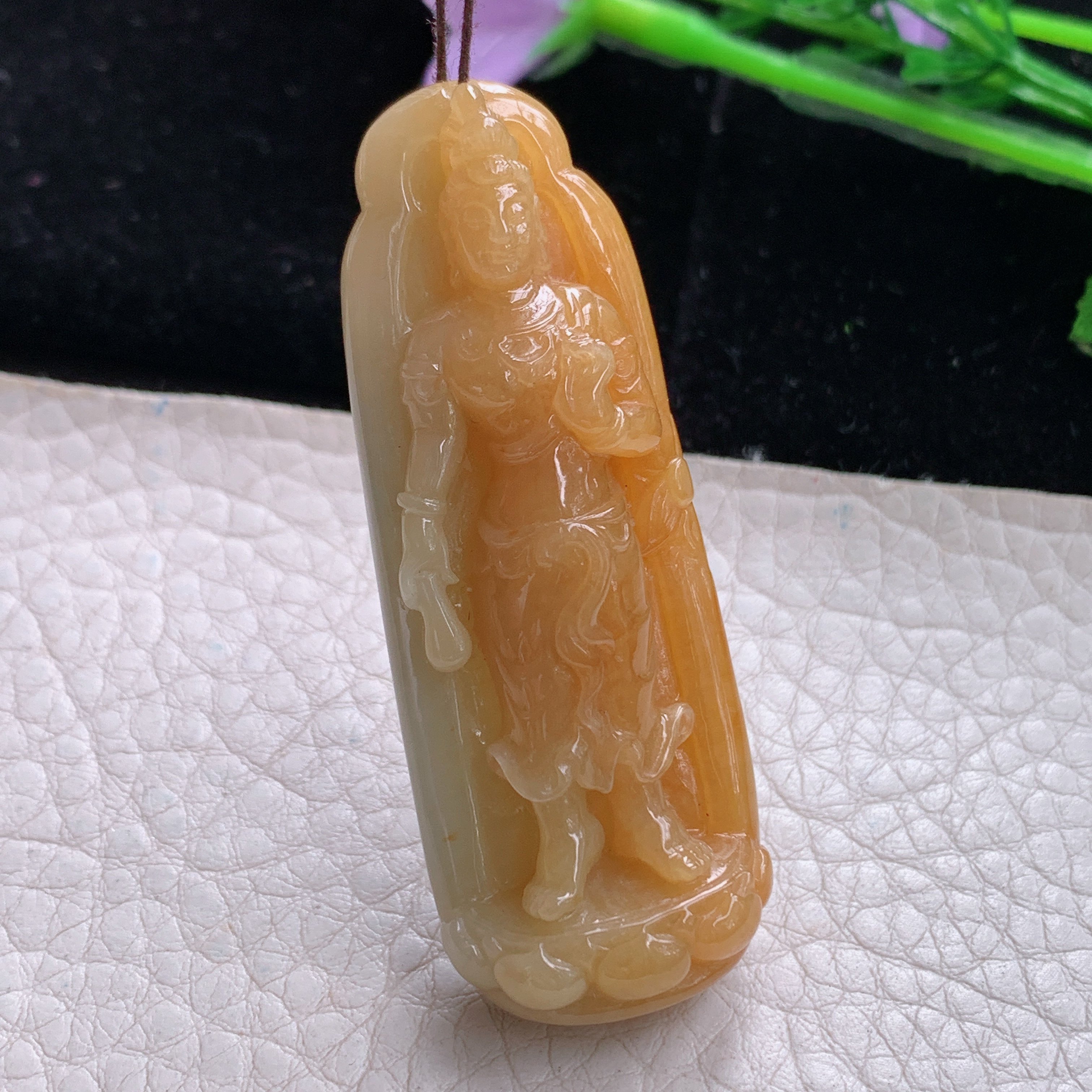 lz实拍57.2*21.3*11.6天然缅甸翡翠黄翡站观音吊坠