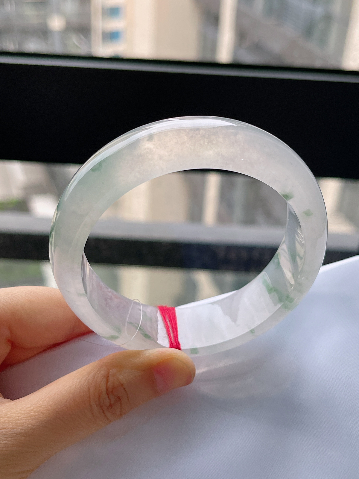 正圈58.7圈口，翡翠冰种飘花手镯