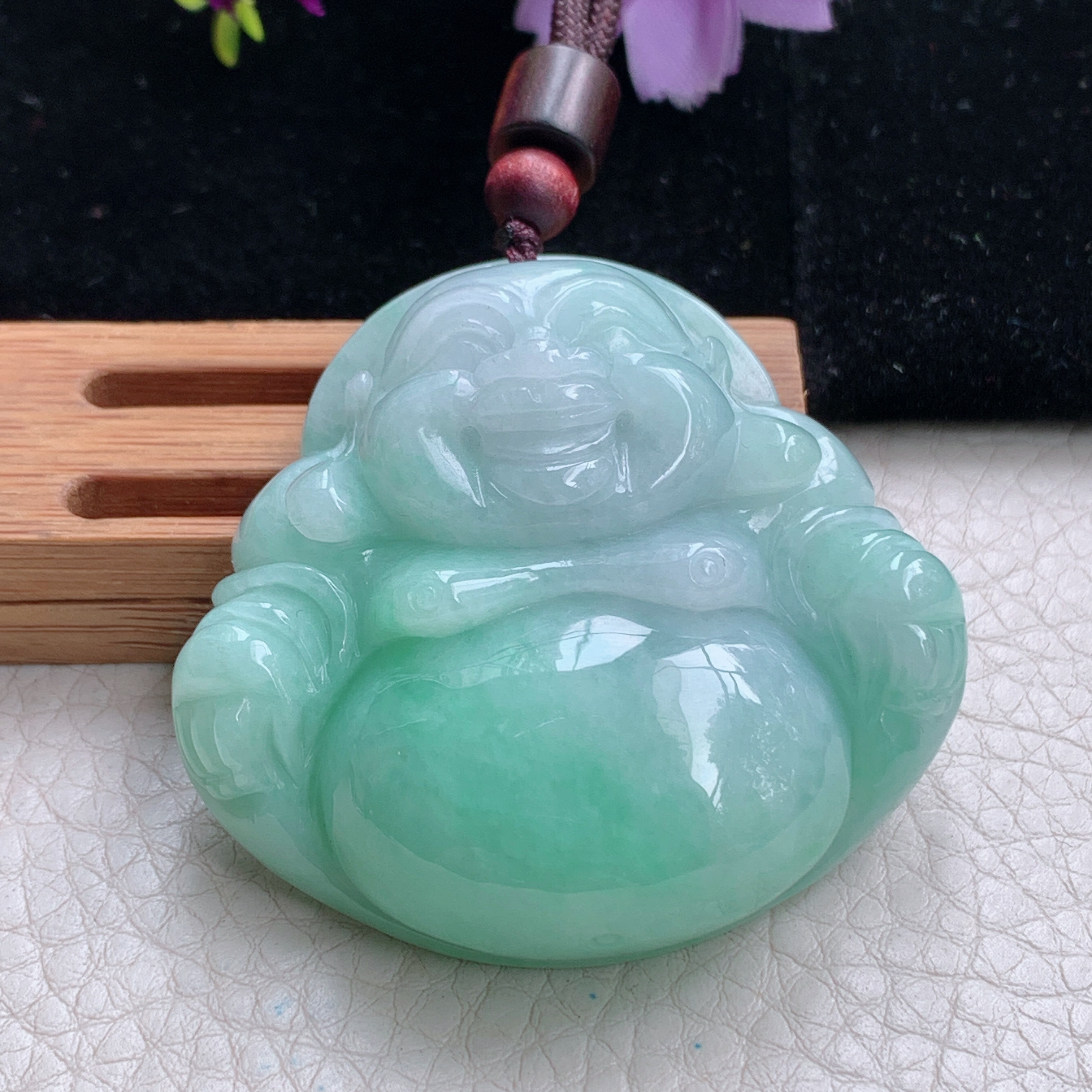 zen实拍47.5*50.5*15缅甸翡翠浅绿饱满大佛公吊坠大肚弥勒佛像项坠毛衣坠