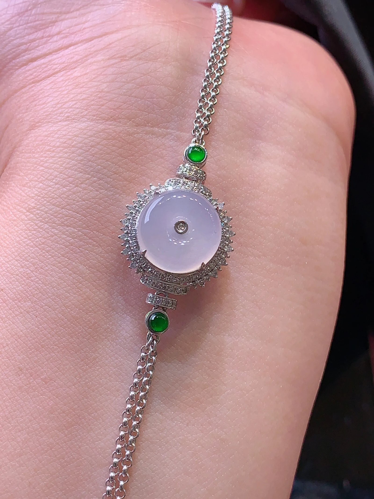 18k金钻镶嵌冰种平安扣手链 玉质细腻 色泽清新艳丽 整体尺寸26.8*16.3*9.5