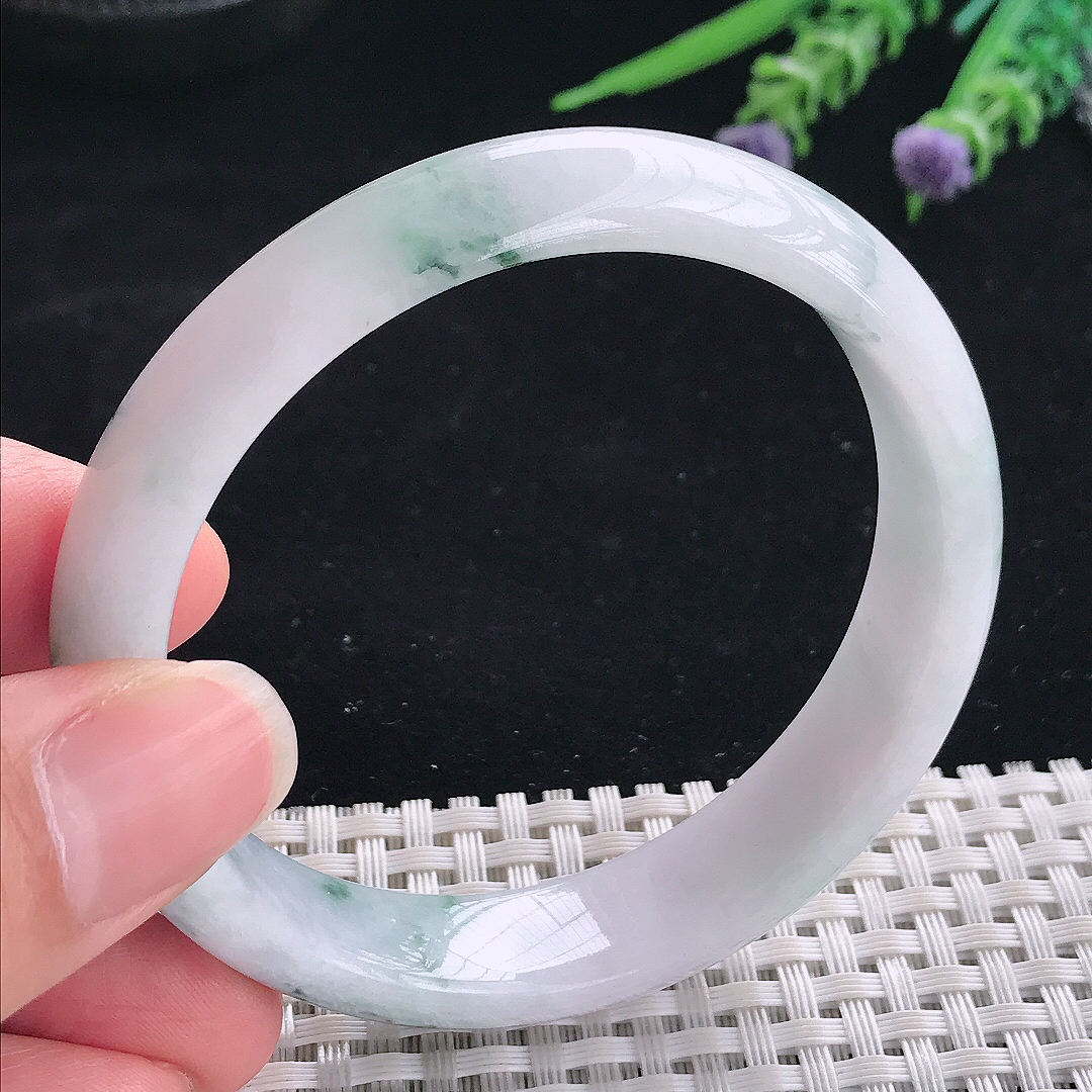 实拍A货翡翠57/13.3/7老坑精美温润飘花手镯翡翠宽边玉镯平安镯美人镯