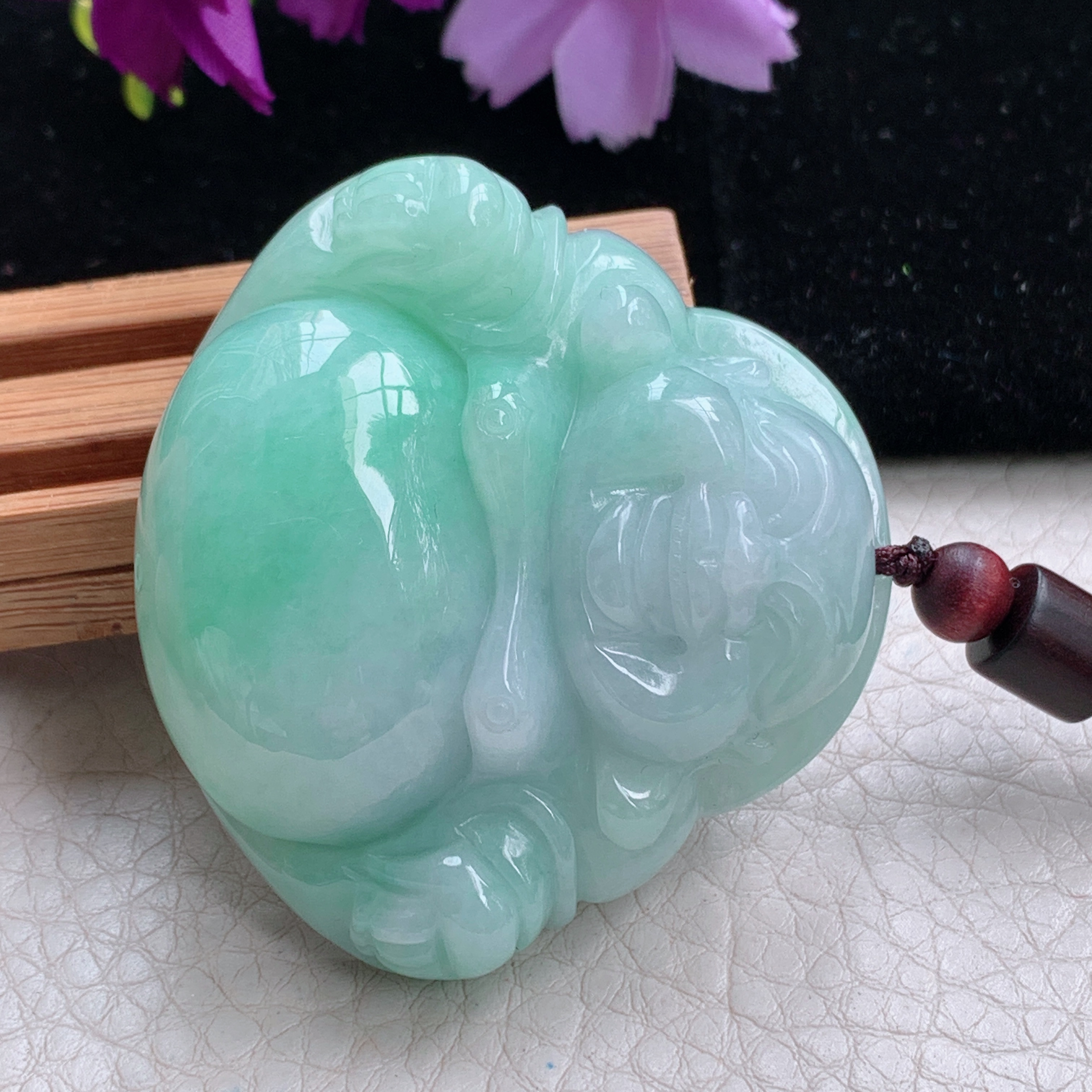 zen实拍47.5*50.5*15缅甸翡翠浅绿饱满大佛公吊坠大肚弥勒佛像项坠毛衣坠