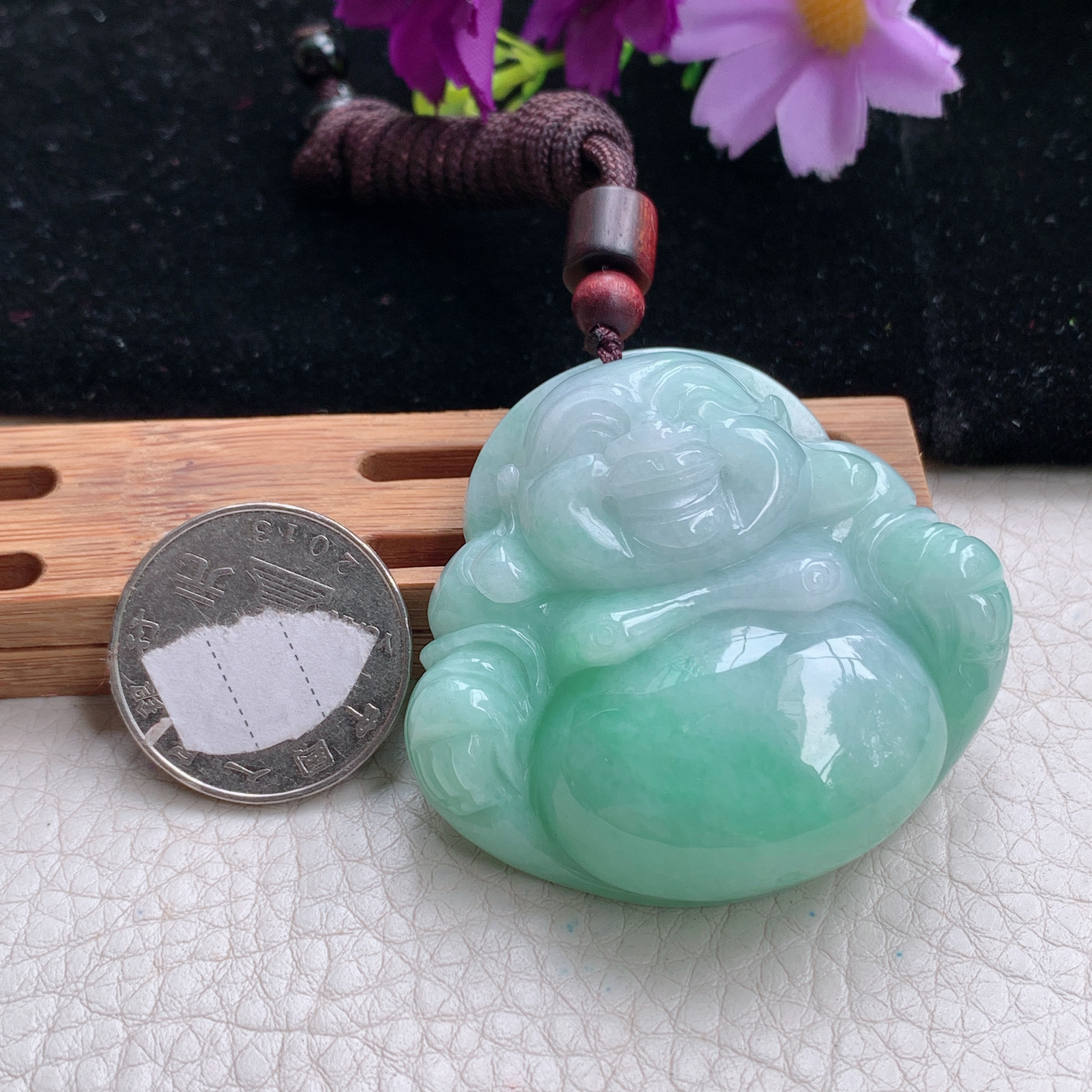 zen实拍47.5*50.5*15缅甸翡翠浅绿饱满大佛公吊坠大肚弥勒佛像项坠毛衣坠