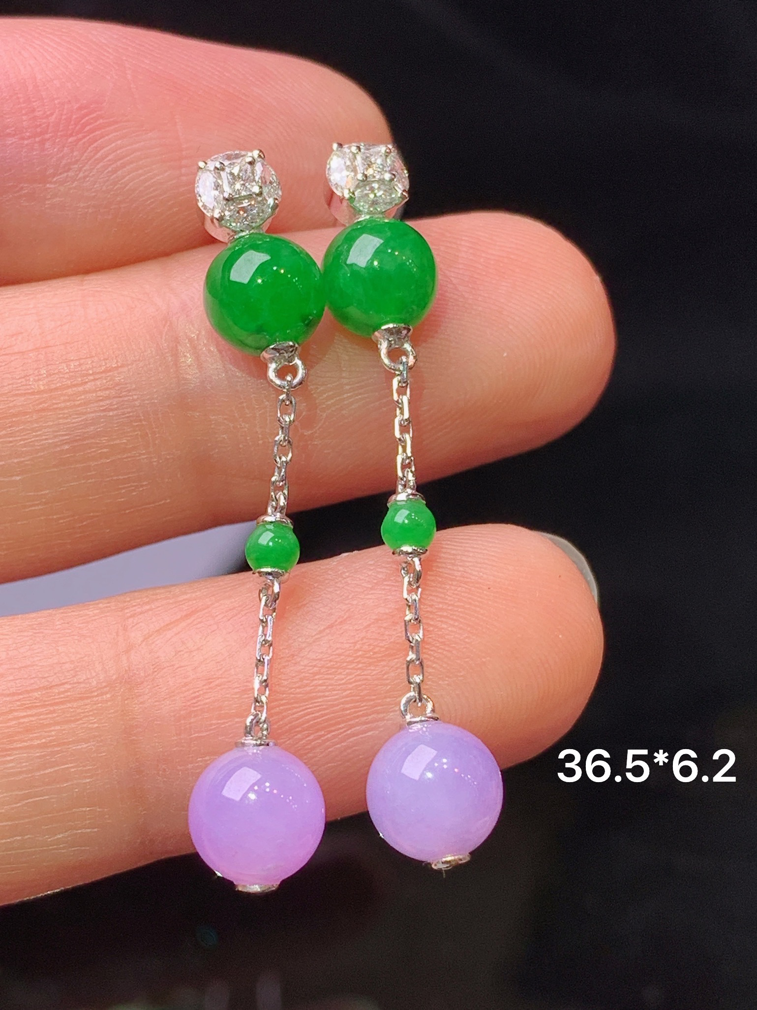 18k金钻镶嵌紫罗兰满绿圆组合耳坠 玉质细腻 色泽艳丽清新 水润亮眼 整体尺寸36.5*6.2m5