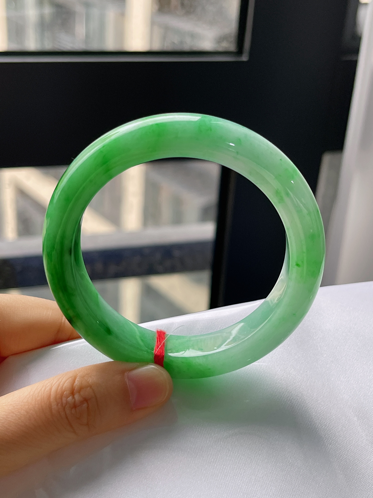 正圈55.1圈口，翡翠糯化种飘绿手镯