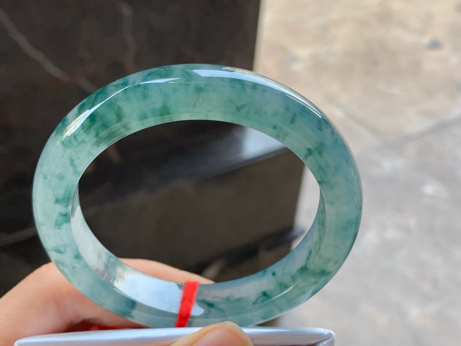 56-12.5-9.3

冰蓝花手镯^_^飘花浓郁