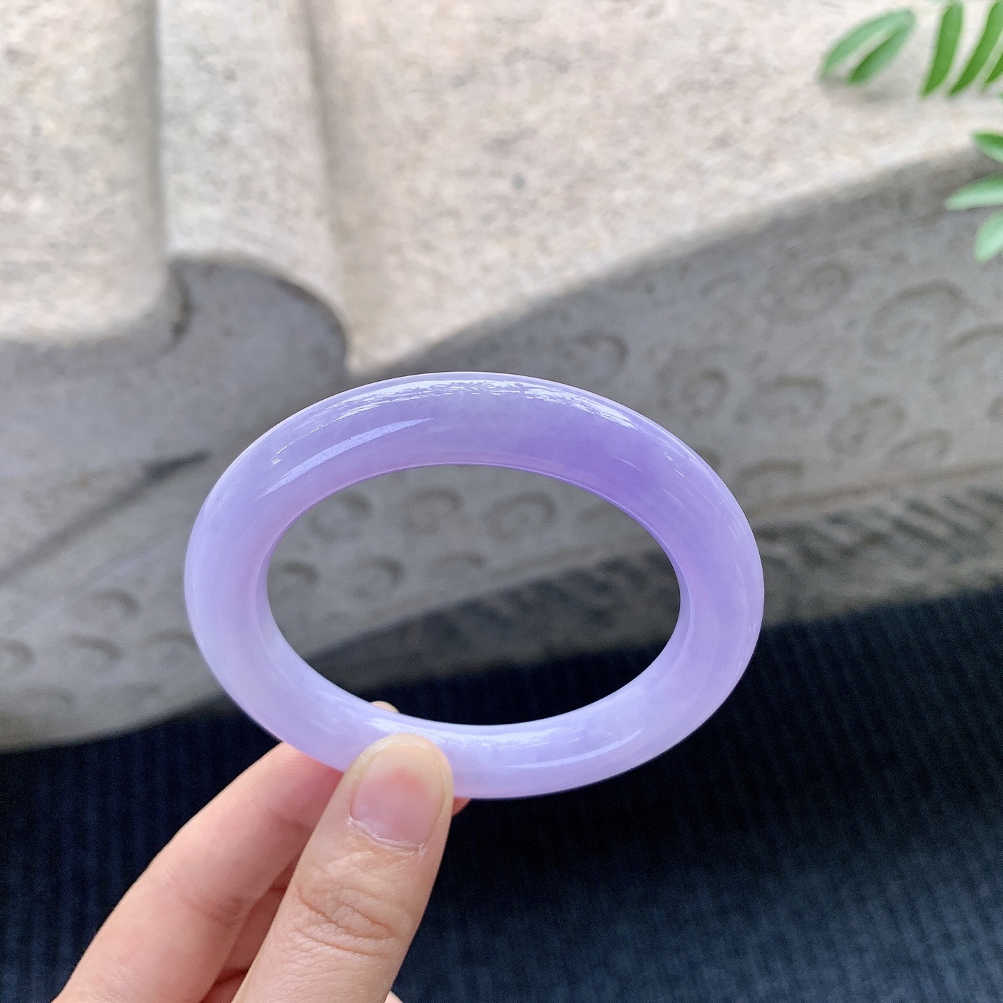 圆条54 55【圈口】55.3/10/10【编码】T3121437【描述】满紫，水润，种老，细腻，无裂