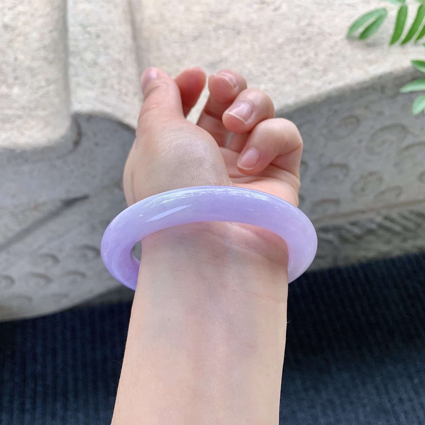 圆条54 55【圈口】55.3/10/10【编码】T3121437【描述】满紫，水润，种老，细腻，无裂