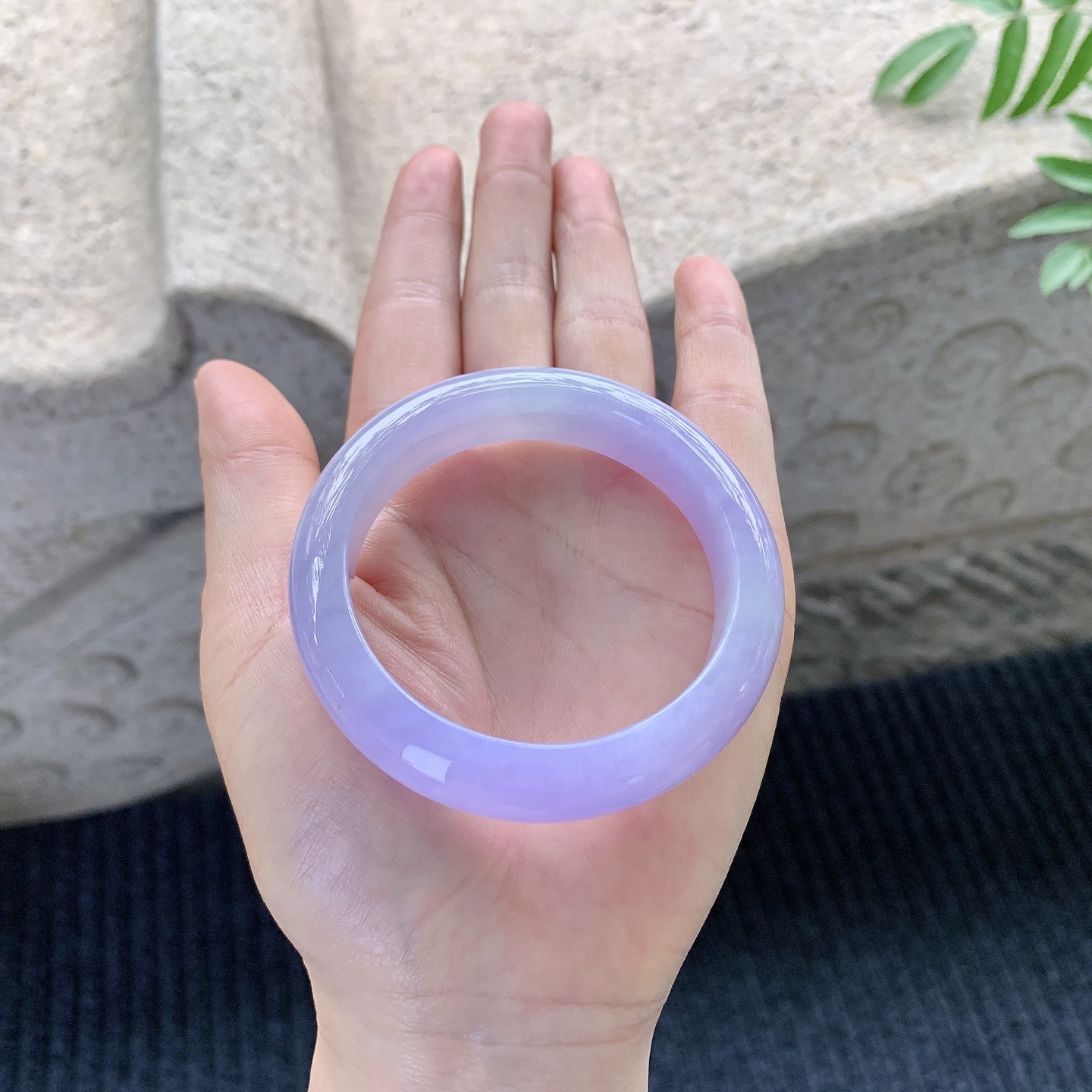 正圈50 51【圈口】51.8/12.3/8.2【编码】HT121403【描述】艳紫，水润，种老，细