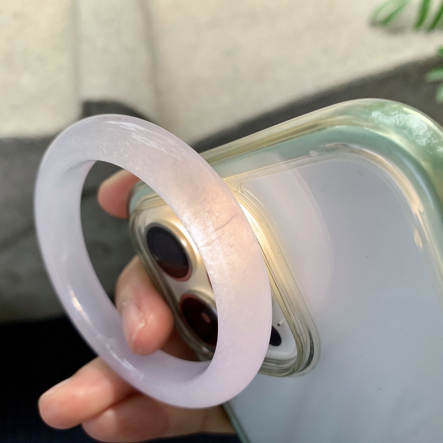 正圈49 50【圈口】50.6/9.7/7.7【编码】B2040372【描述】冰糯粉紫，水润，种老，细腻，有纹絮线