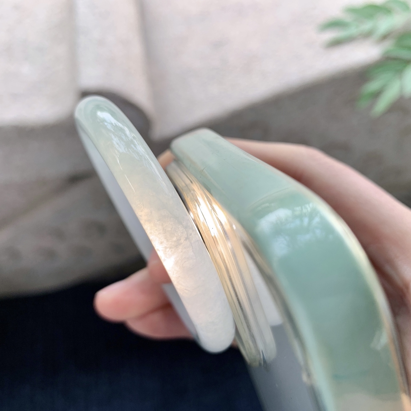 圆条49 50【圈口】50.4/8.5/8.5【编码】GF121302【描述】糯冰底色，水润，种老，细腻，打灯有棉线