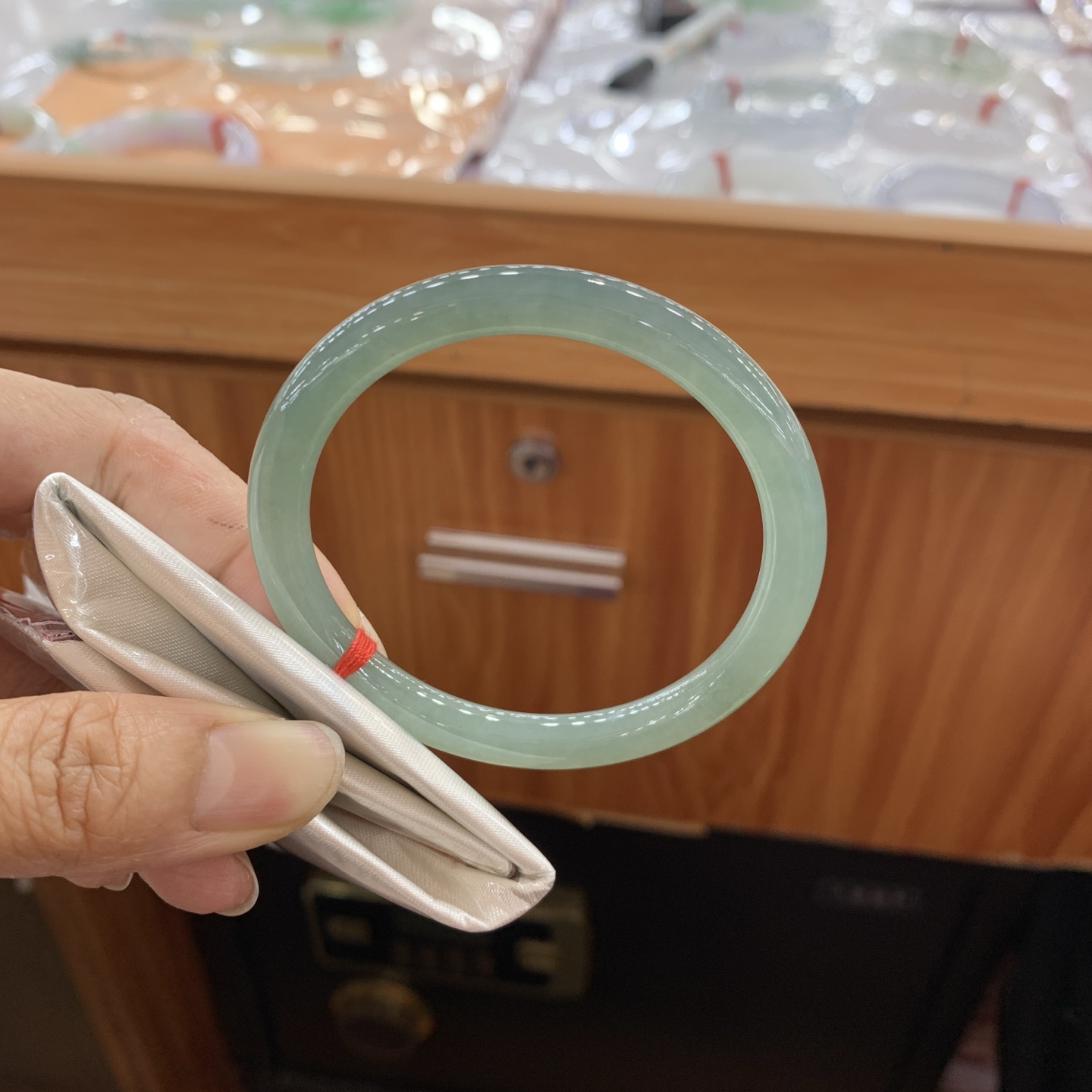 041002FN 蓝水圆条翡翠手镯 53.8-6.7-7