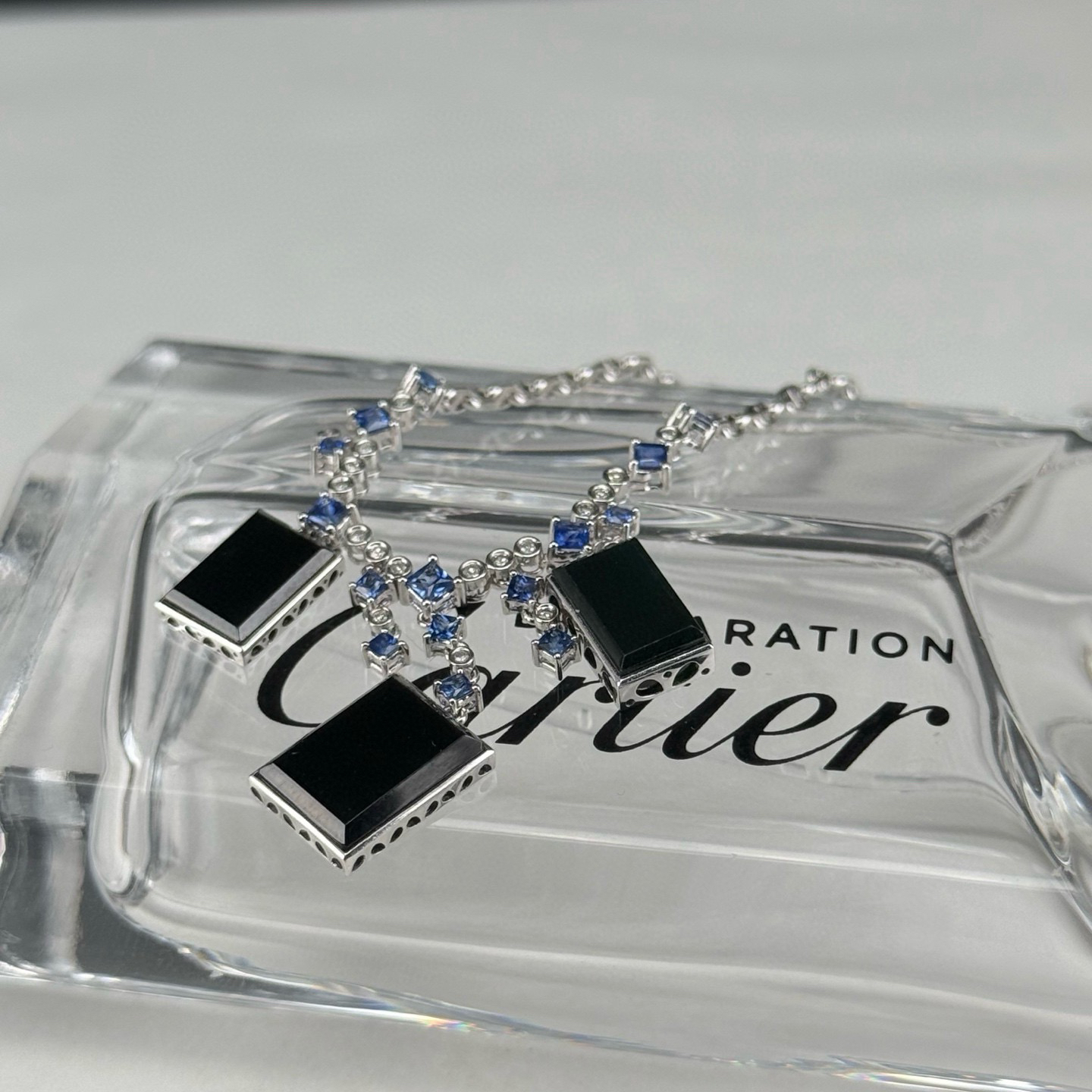 精品18k墨翠锁骨链 种好色正 黑度极好 打灯通透 油性十足  尺寸12.2