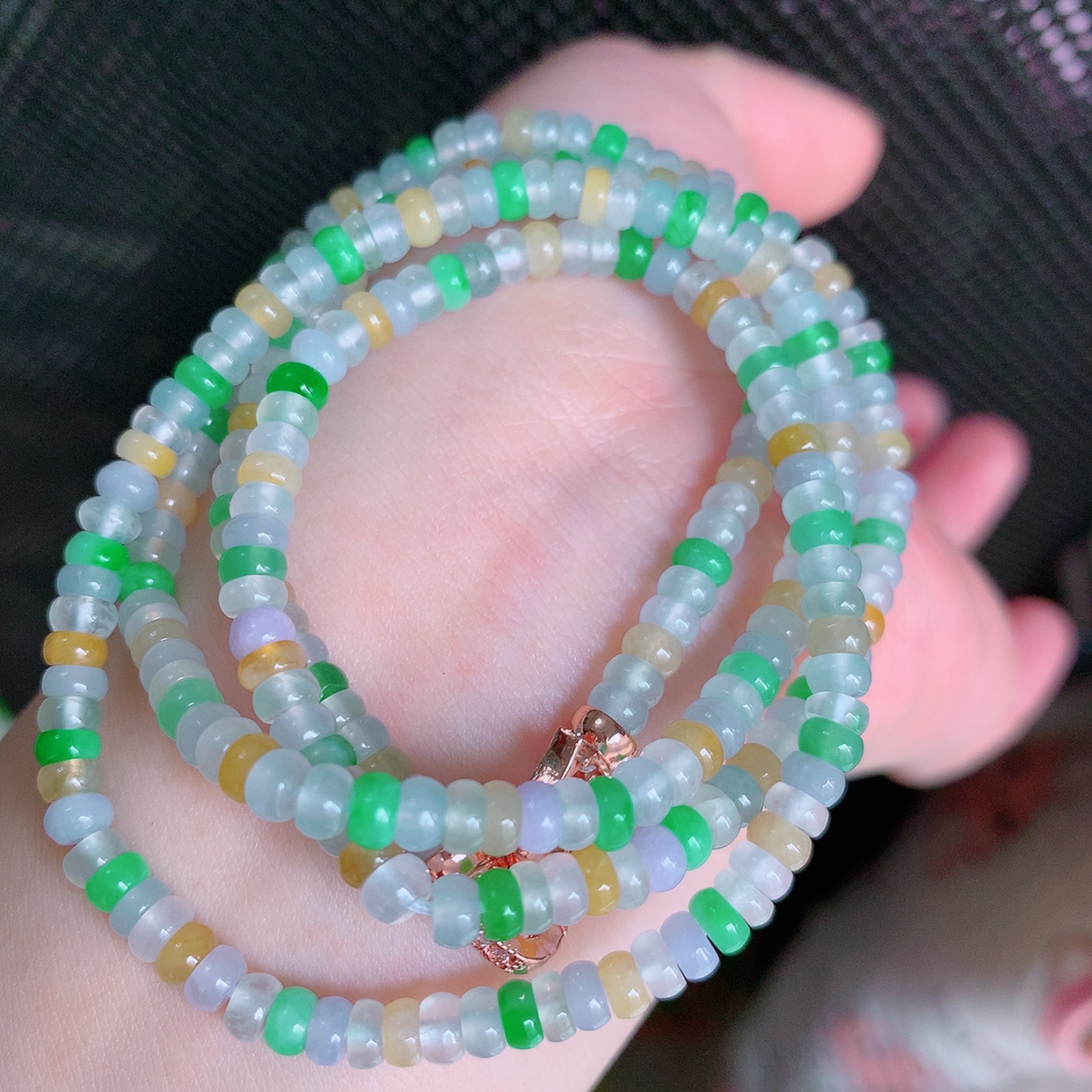 自然光实拍，冰种多宝翡翠项链，冰多彩翡翠珠链，颜色丰富，料子细腻，高档大气，自戴送礼佳品！#001.1取一尺寸4.5