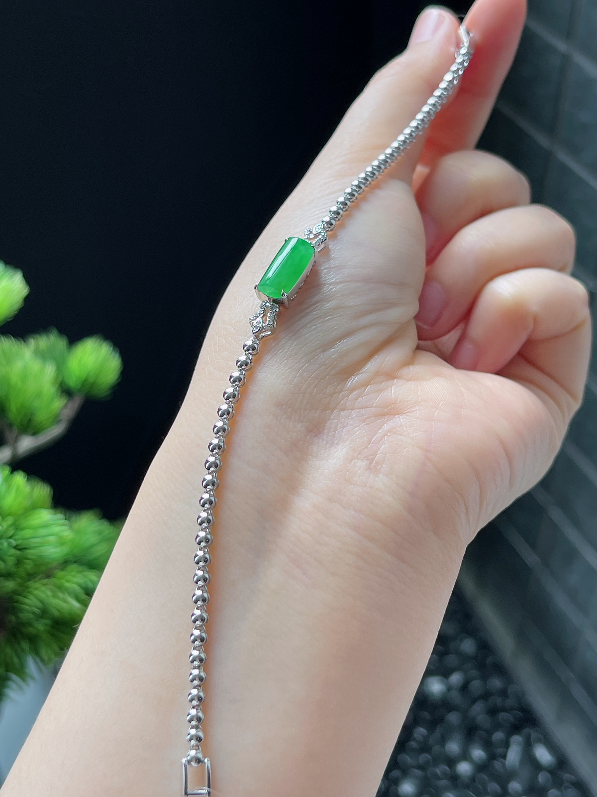 翡翠冰绿手链，印记：Au750,伴钻石