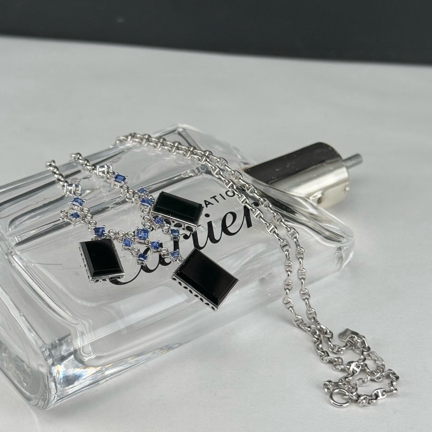 精品18k墨翠锁骨链 种好色正 黑度极好 打灯通透 油性十足  尺寸12.2