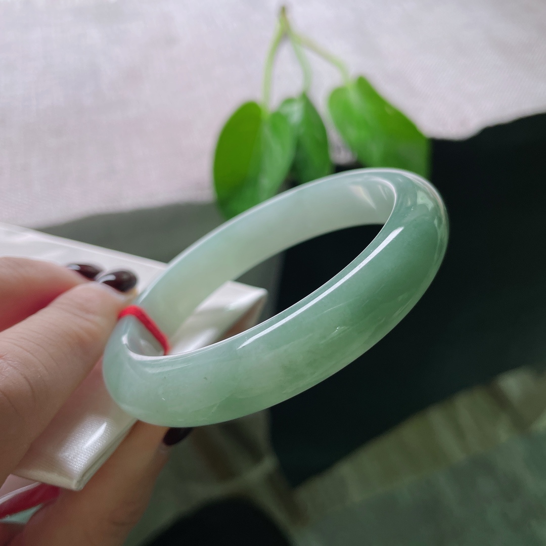 57.5/12.2/7.9，油绿底正圈，颜色由浅入深过渡，循序渐进，一点皮纹不显，ss50368a