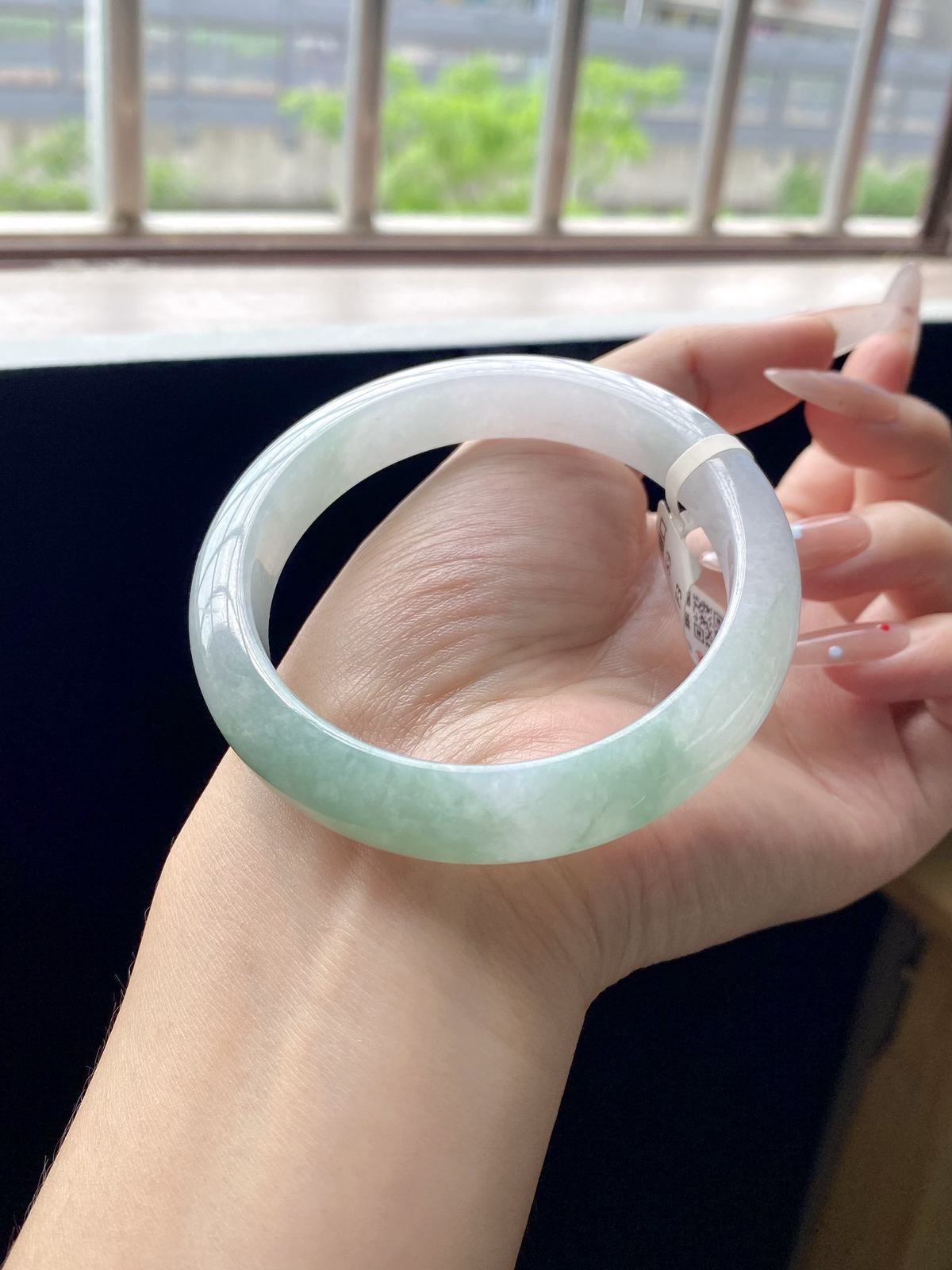 冰晴绿半山水正圈成品（纹裂放漏）
HYY-2060
⭕️59-12-8.6