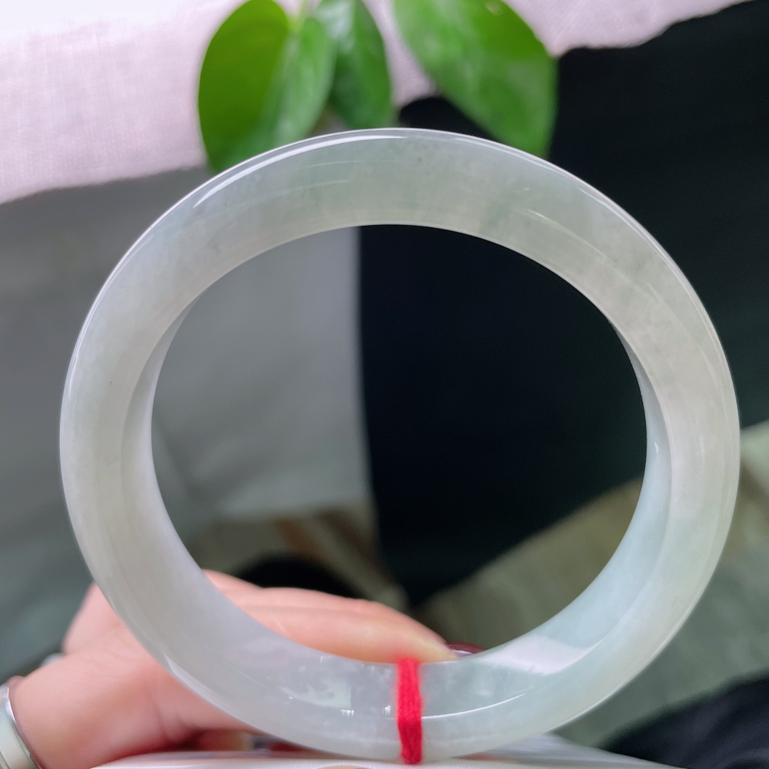 57.6/11.8/8.0，浅油正圈，水润，细腻，一点皮纹，贵气，耐看，ss49708a