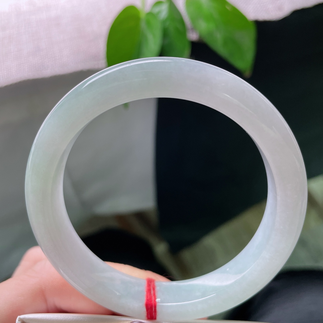 57.8/11.3/7.8，飘花正圈，水润，细腻，优雅，甜美，贵气，无裂，ss48130a