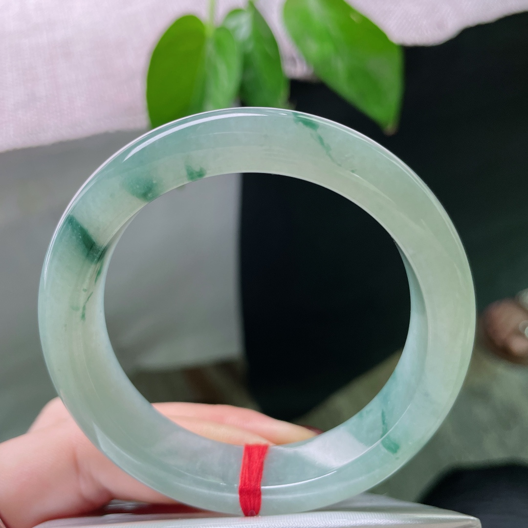 54/13.2/8.7，飘花正圈，冰肌玉骨，种老。水初生，墨韵自流。无裂，ss50467a