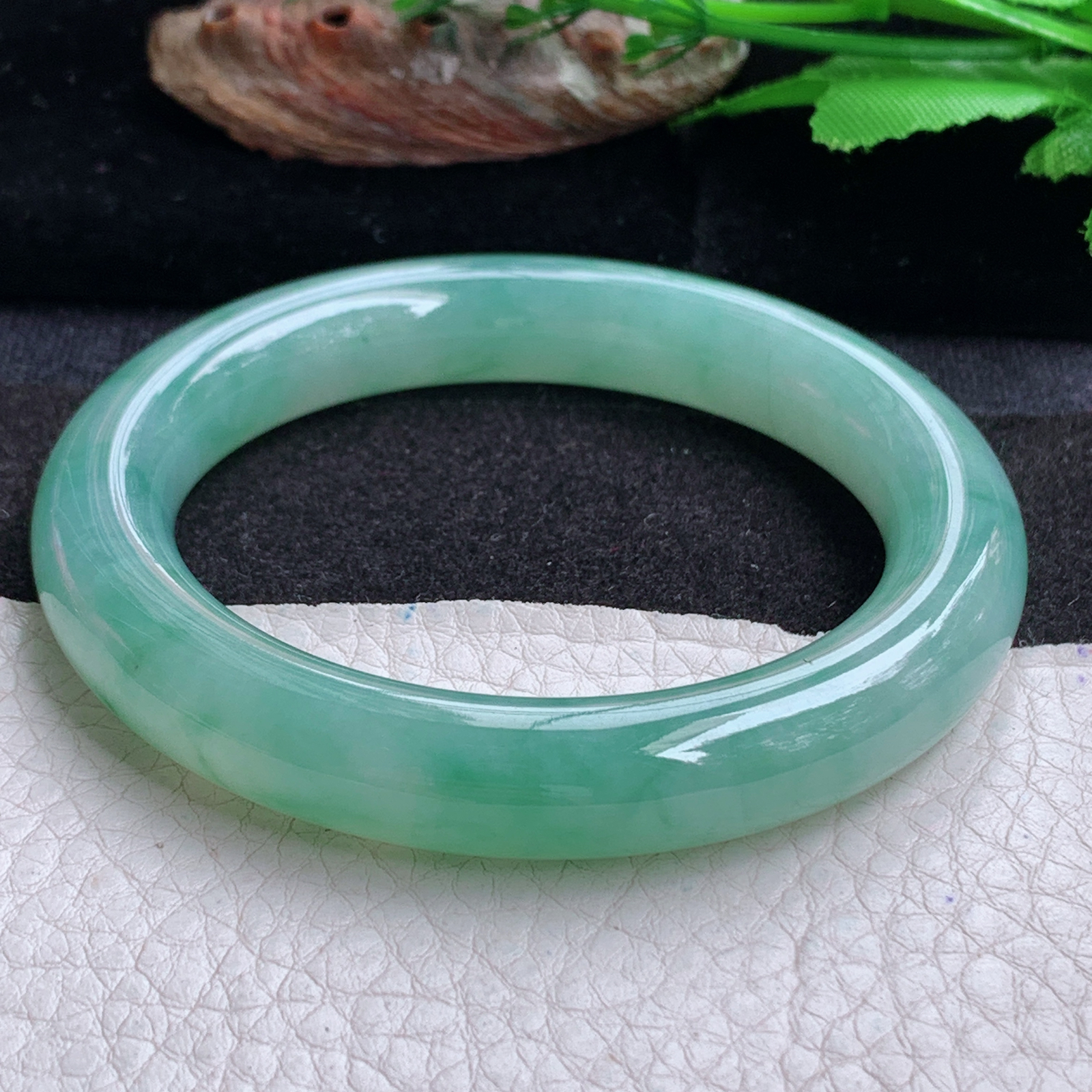 xc实拍54*10.8*10.2美人镯 天然缅甸翡翠a货手镯飘花圆条玉镯子