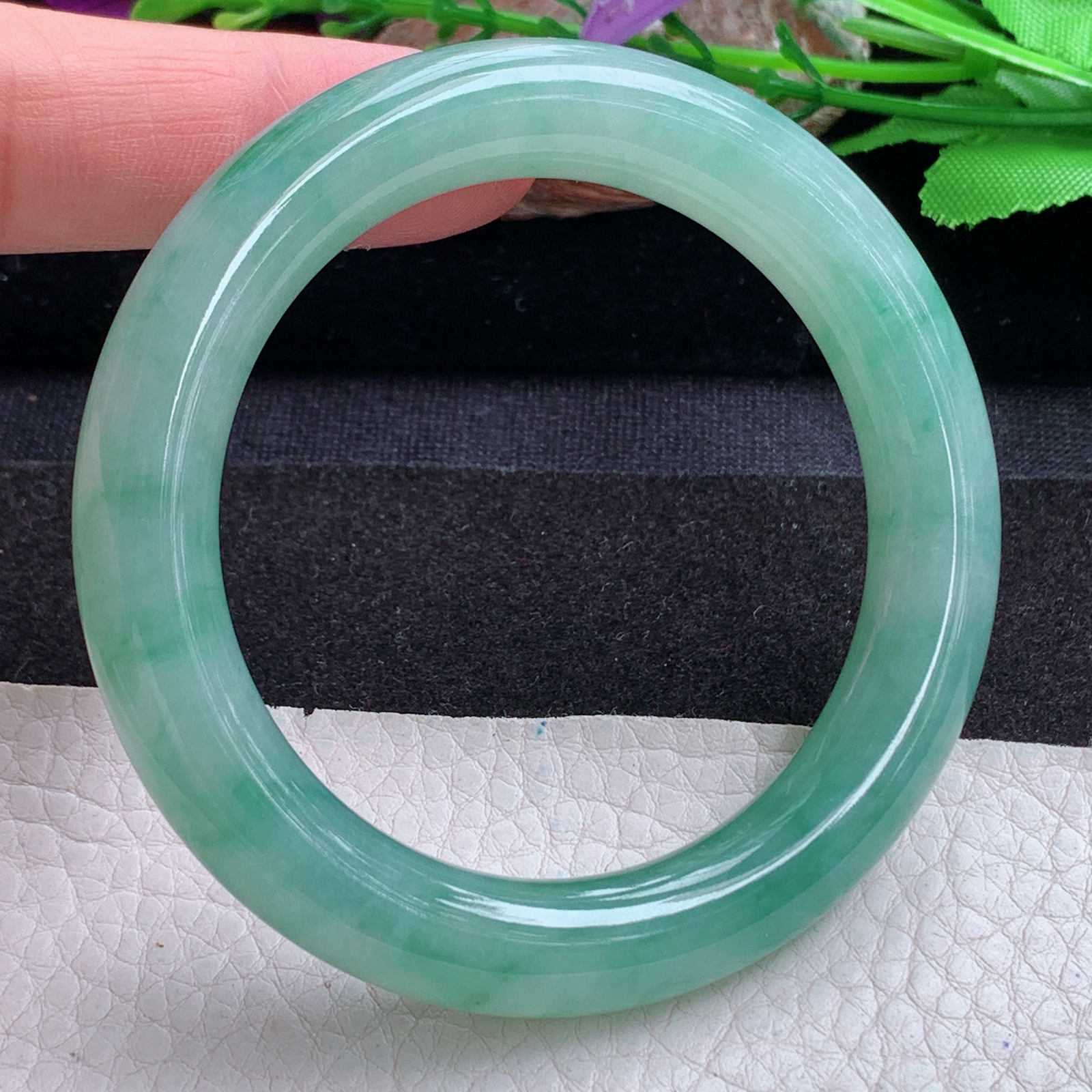 xc实拍54*10.8*10.2美人镯 天然缅甸翡翠a货手镯飘花圆条玉镯子