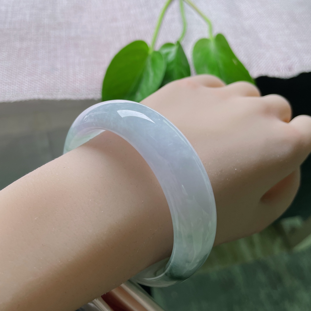 55.2/17.4/8.2紫罗兰正圈，飘花，一帘幽梦，般般入画。宽版，一点皮纹，ss50703a