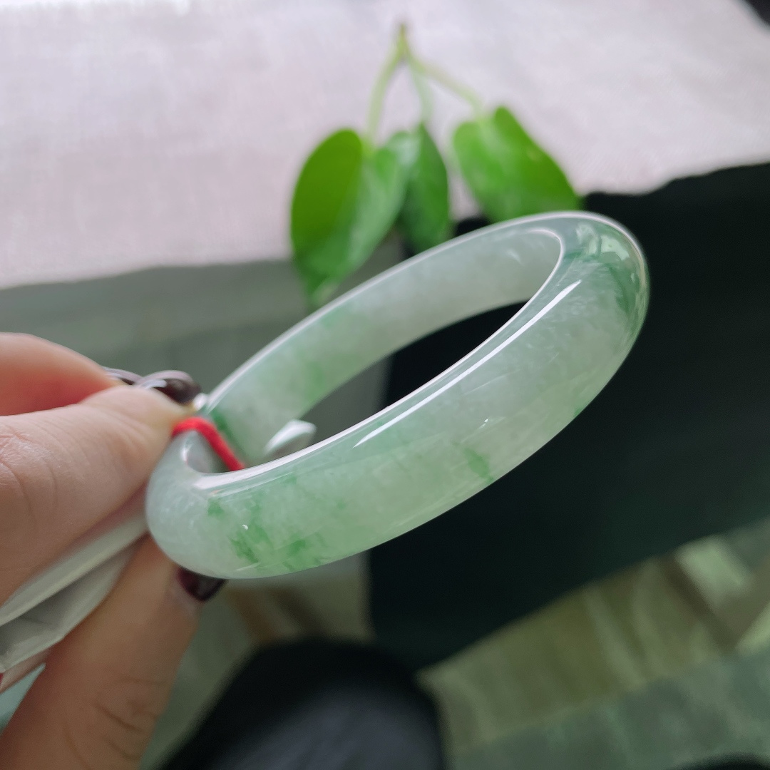 57.2/12/8.8飘花正圈，水润细腻，飘逸灵动，婉间艳丽，贵气，无裂，ss50763a